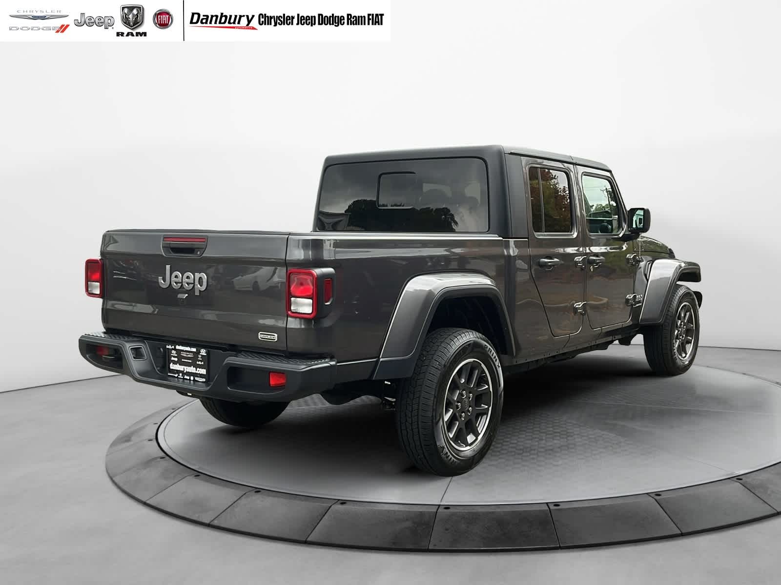 used 2023 Jeep Gladiator car, priced at $30,933