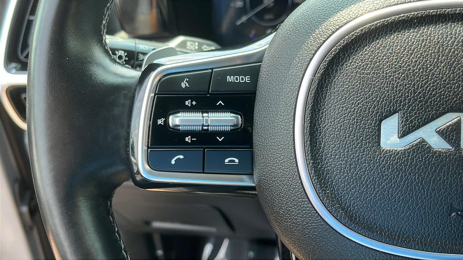 used 2023 Kia Sorento car, priced at $31,468