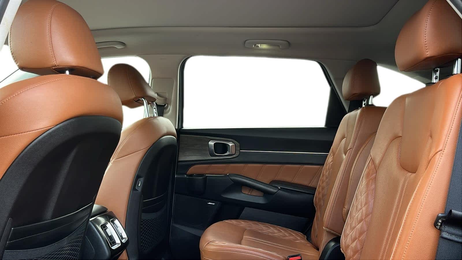 used 2022 Kia Sorento car, priced at $33,276