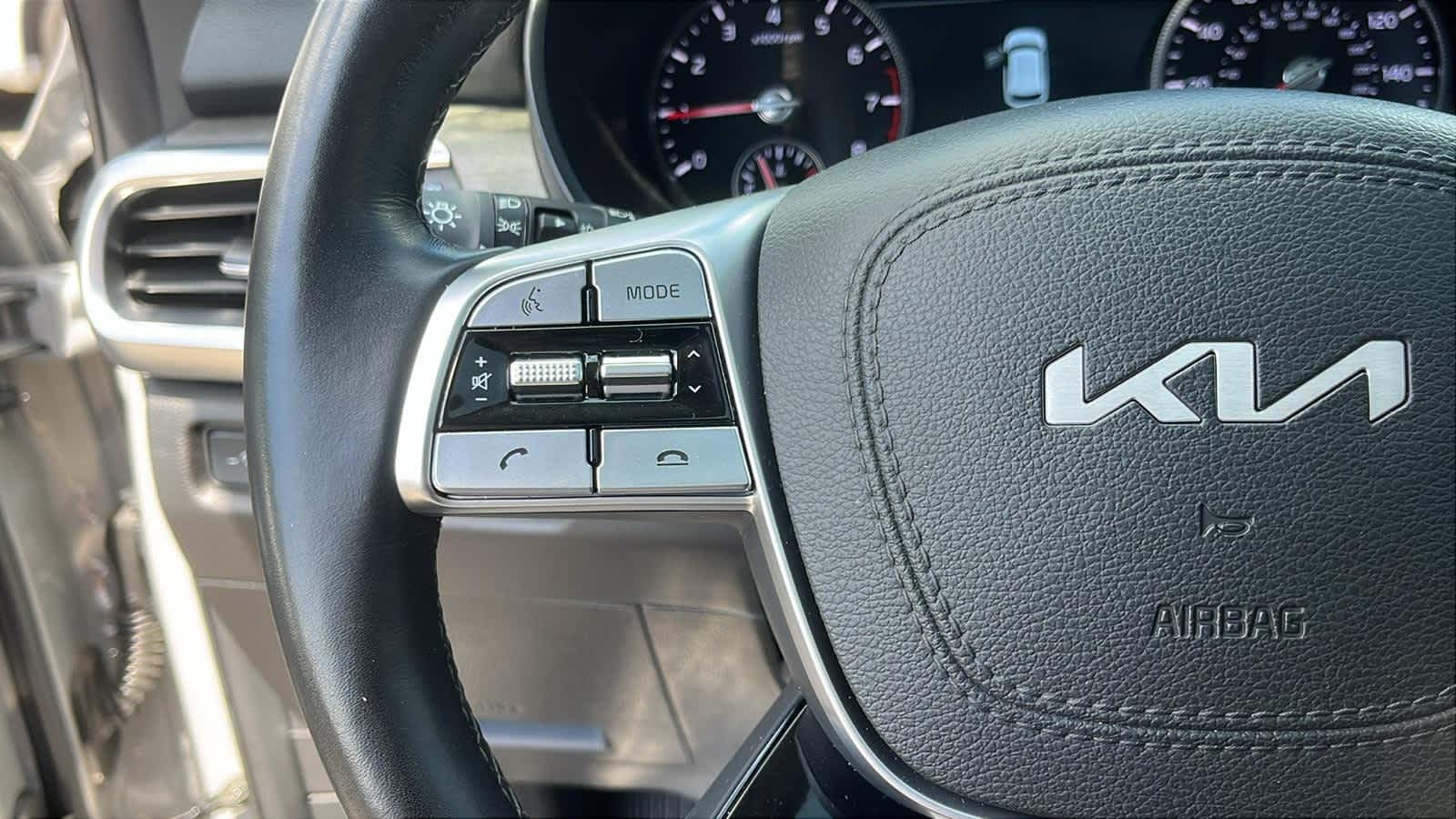 used 2022 Kia Telluride car, priced at $40,979