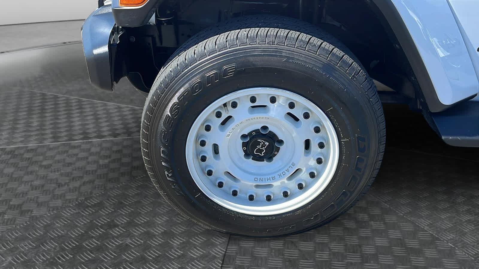 used 2021 Jeep Gladiator car, priced at $30,847