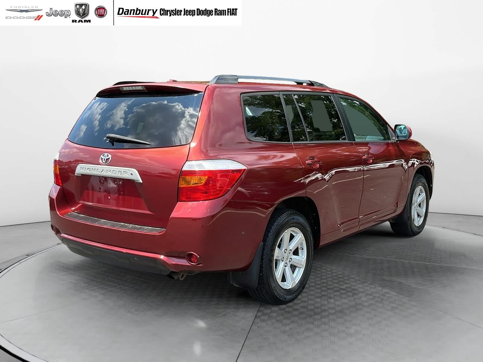 used 2010 Toyota Highlander car, priced at $8,440