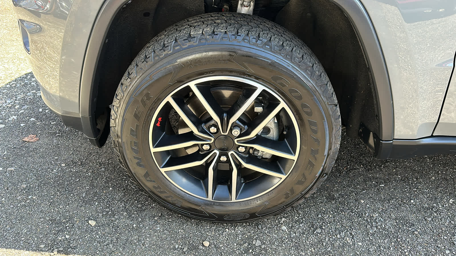 used 2020 Jeep Grand Cherokee car, priced at $28,403