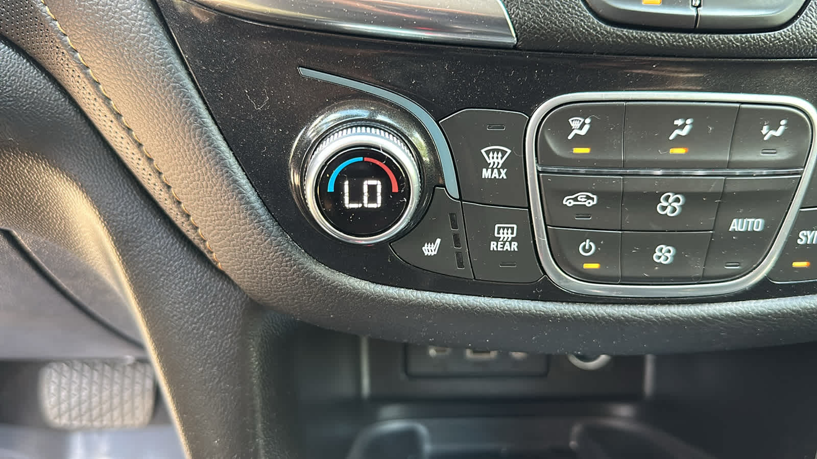 used 2022 Chevrolet Equinox car, priced at $25,809