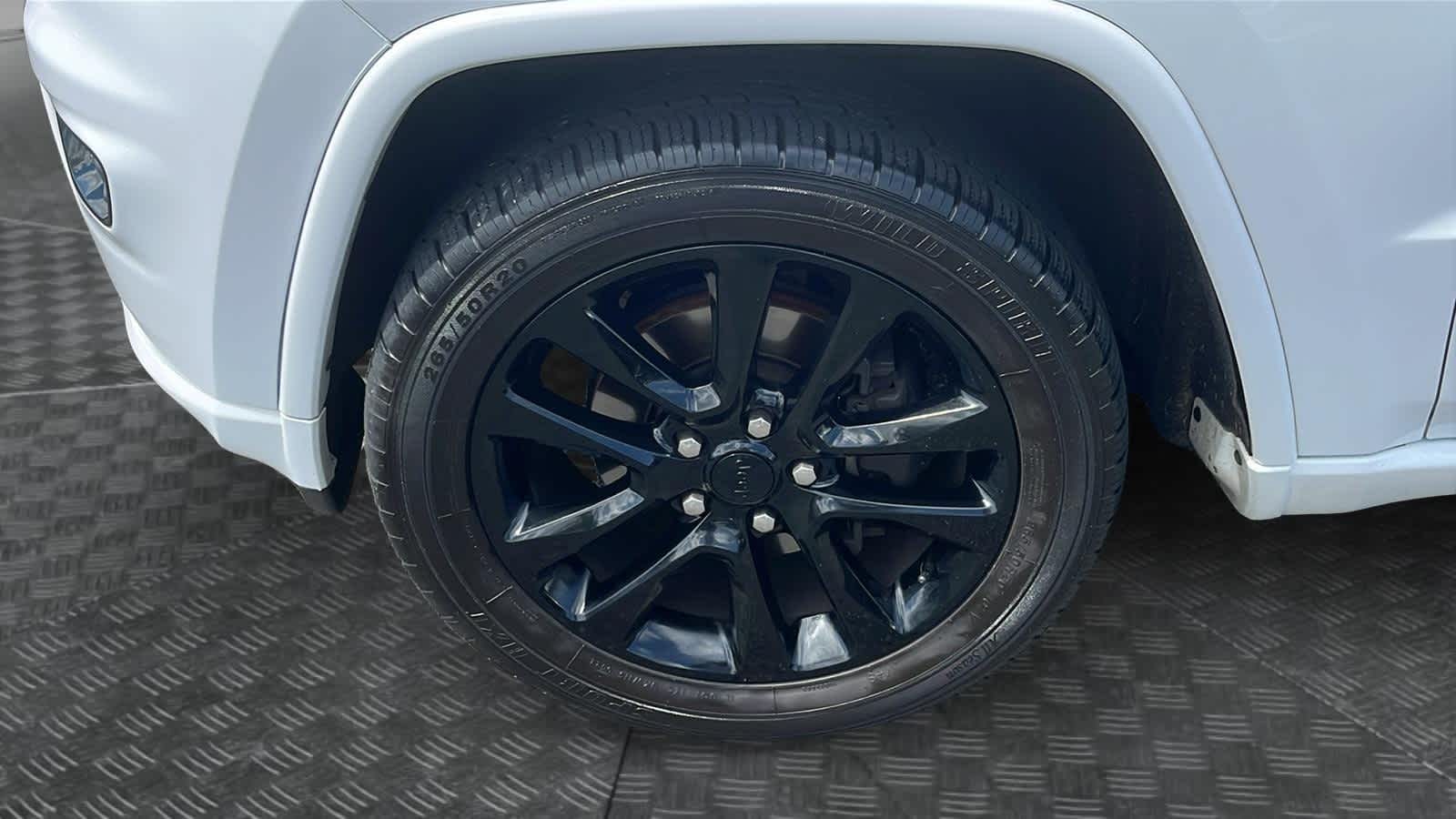 used 2018 Jeep Grand Cherokee car, priced at $17,827