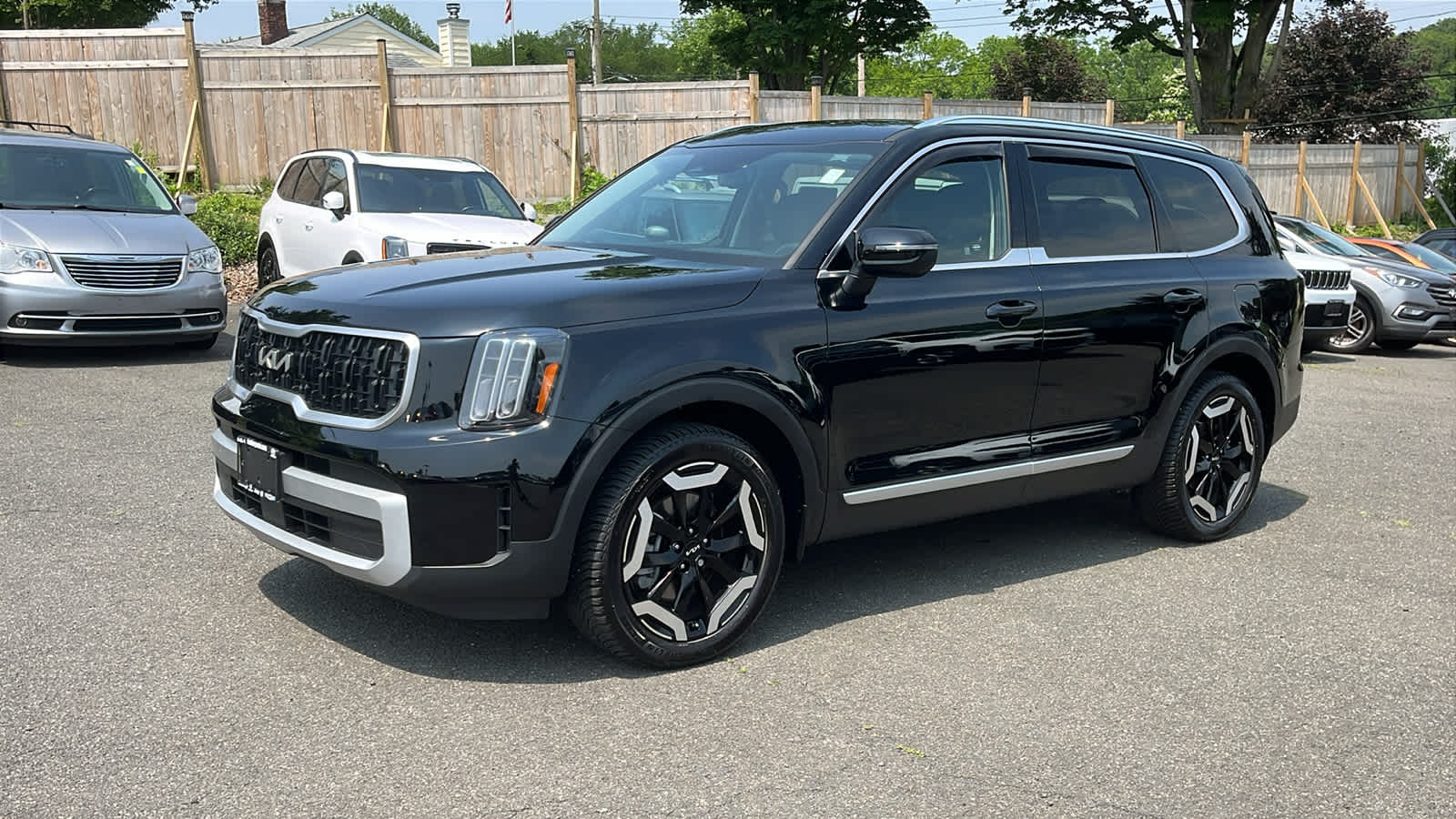 used 2024 Kia Telluride car, priced at $46,723