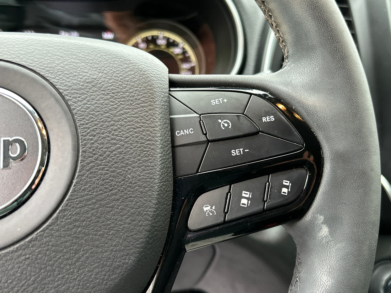 used 2023 Jeep Cherokee car, priced at $26,803