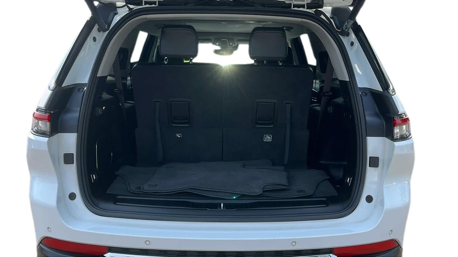 used 2022 Jeep Grand Cherokee L car, priced at $30,983