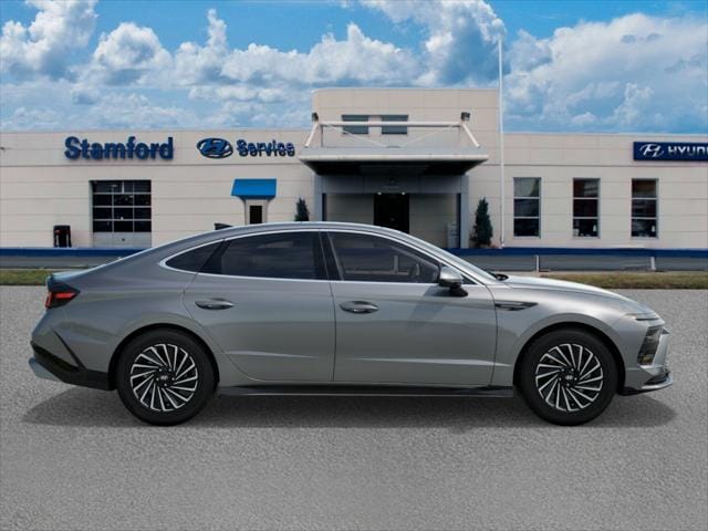 new 2025 Hyundai Sonata Hybrid car