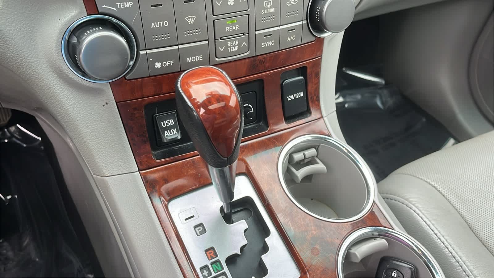 used 2012 Toyota Highlander car, priced at $16,564