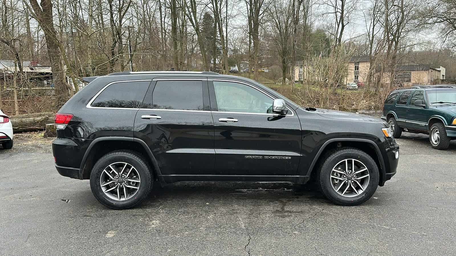 used 2021 Jeep Grand Cherokee car, priced at $27,544