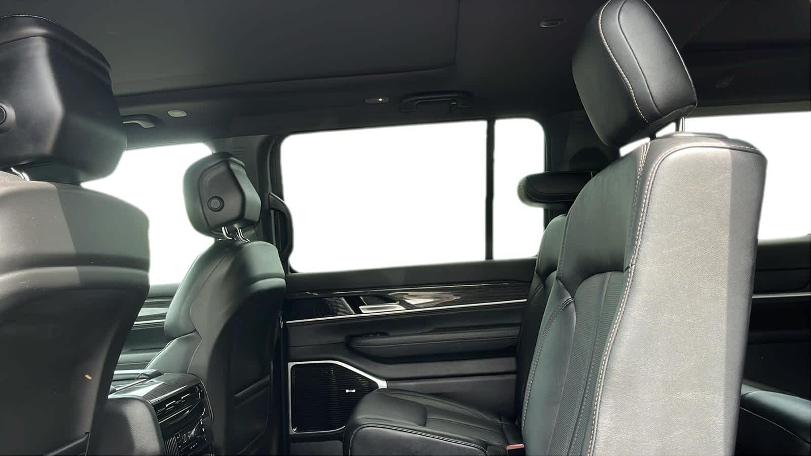 used 2022 Jeep Wagoneer car, priced at $47,924