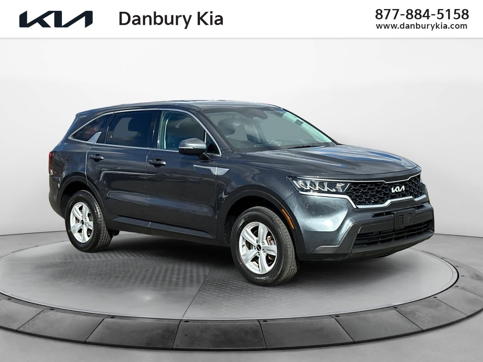 used 2022 Kia Sorento car, priced at $25,305