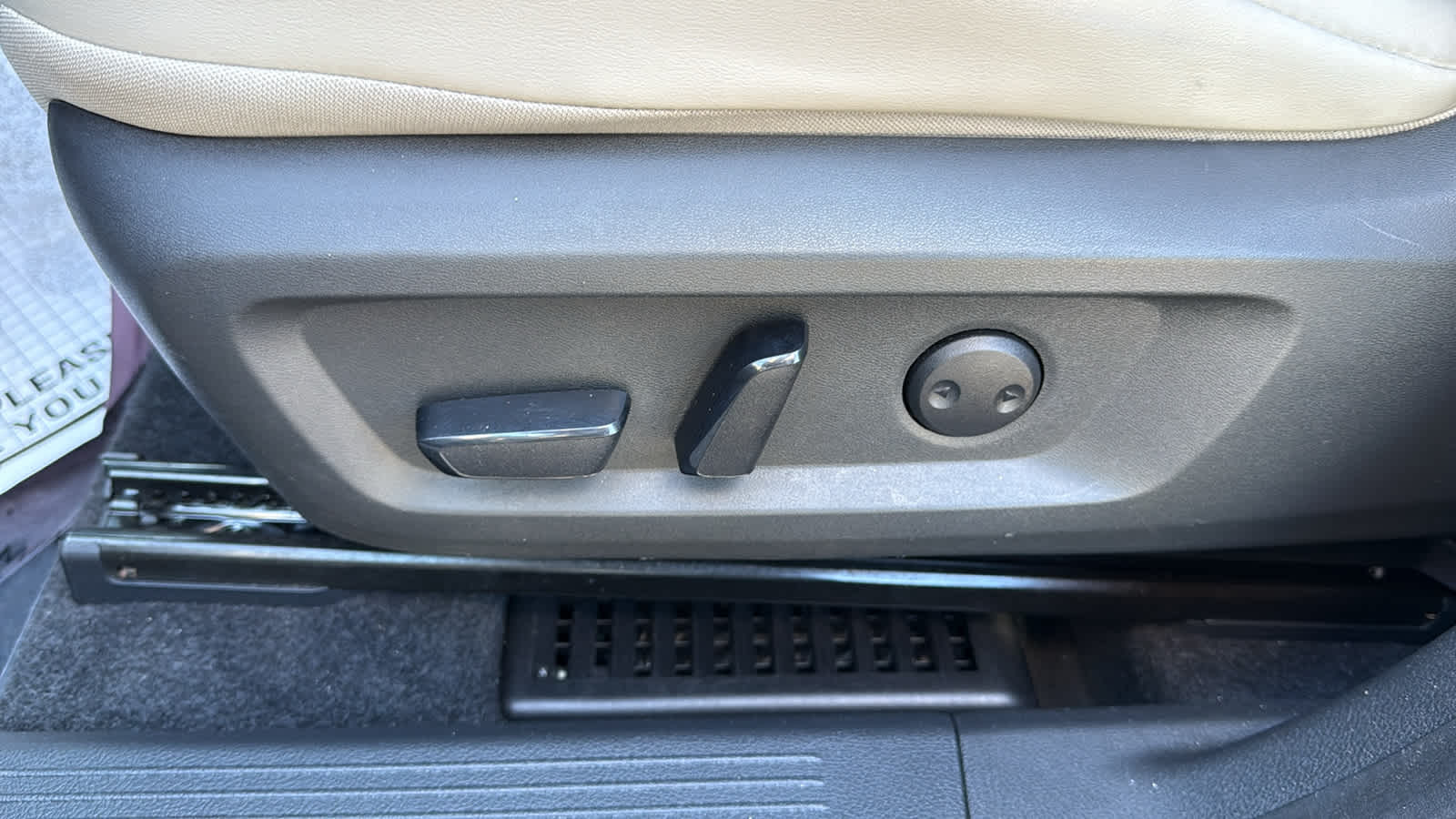 used 2023 Nissan Rogue car, priced at $23,409