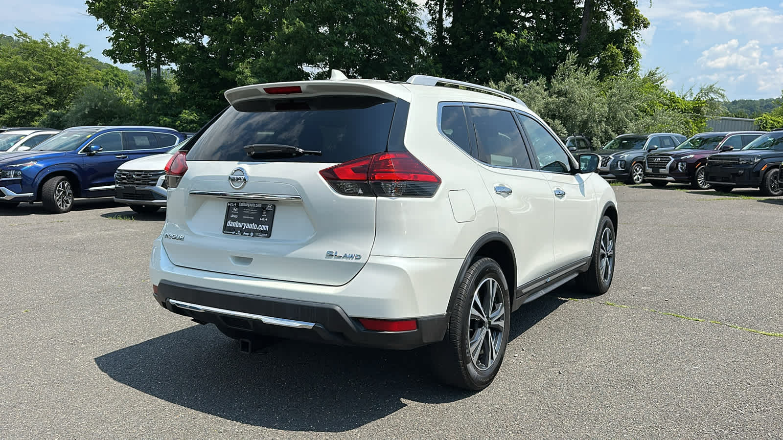 used 2017 Nissan Rogue car, priced at $16,507