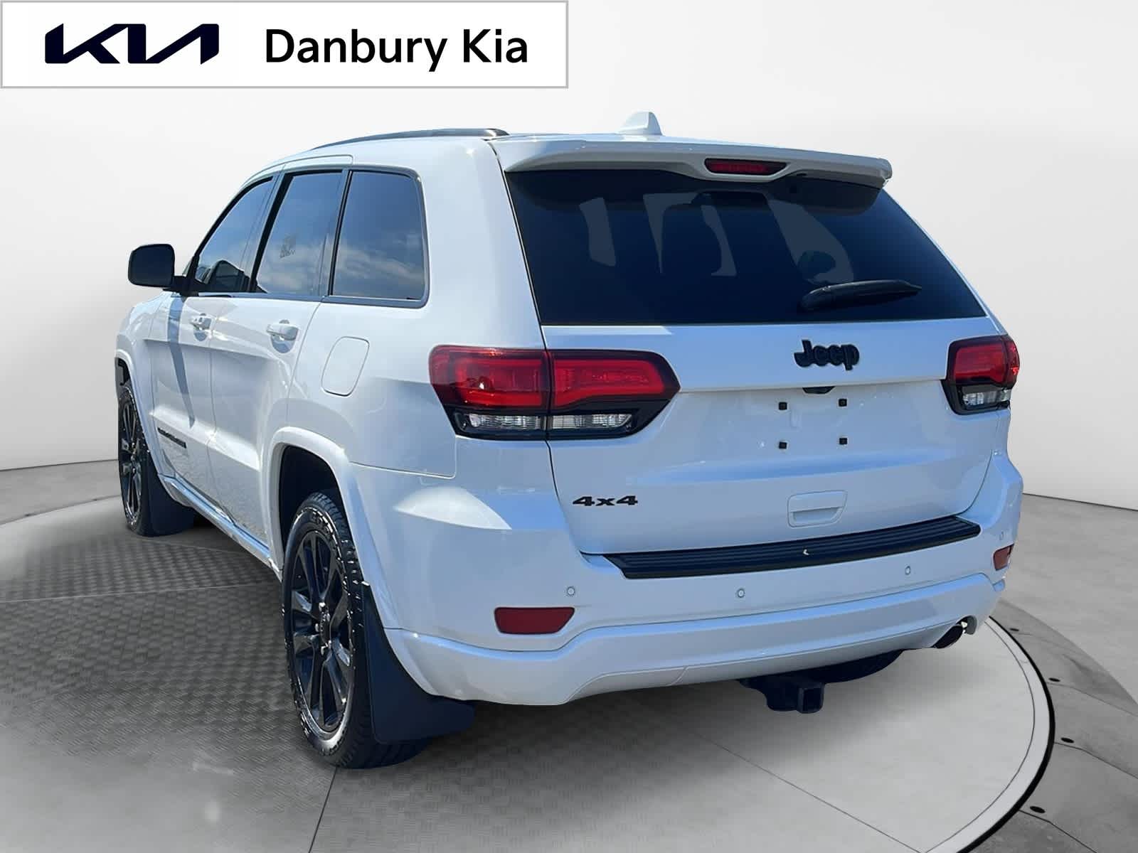 used 2017 Jeep Grand Cherokee car, priced at $20,972