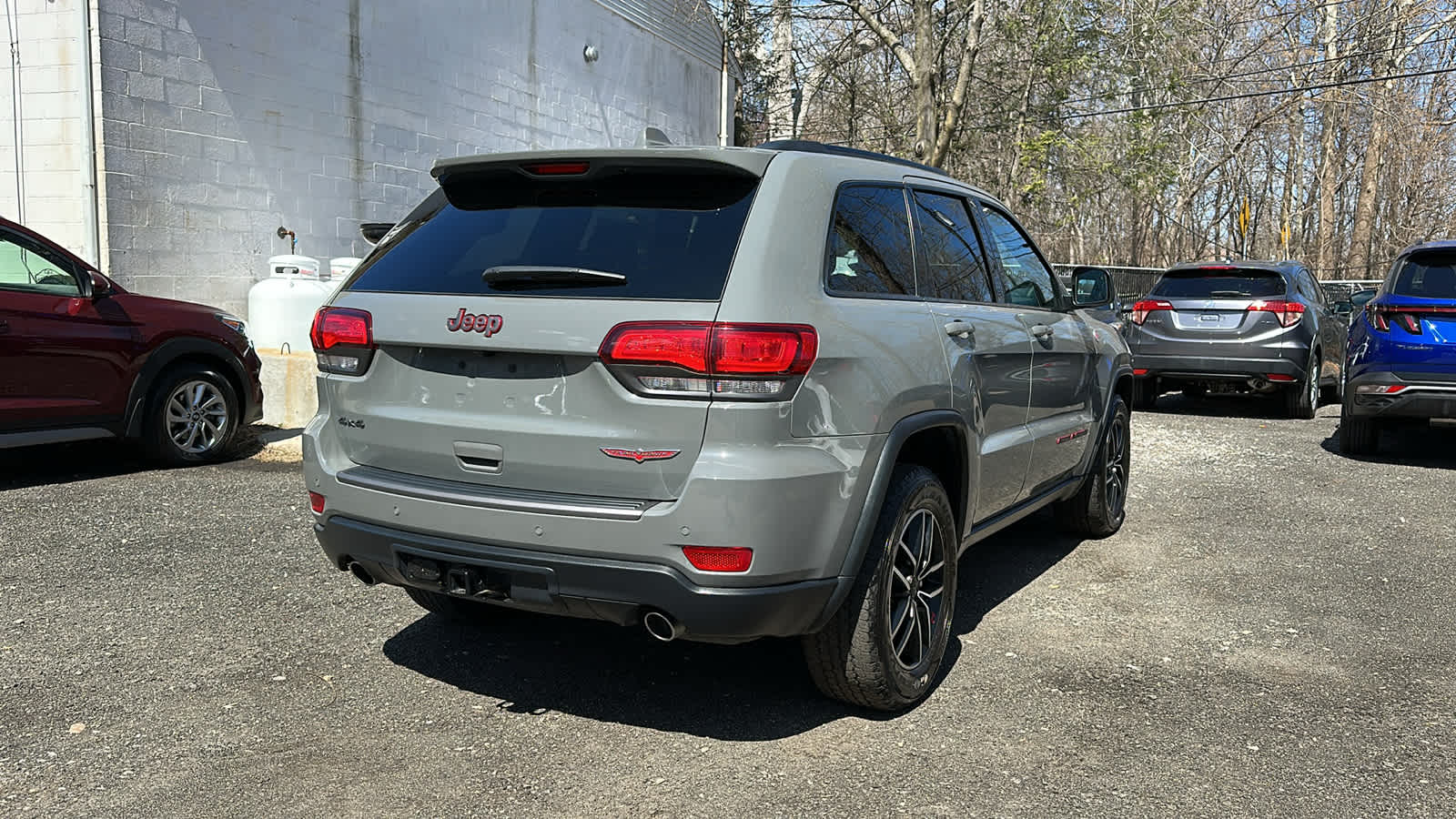 used 2020 Jeep Grand Cherokee car, priced at $28,403