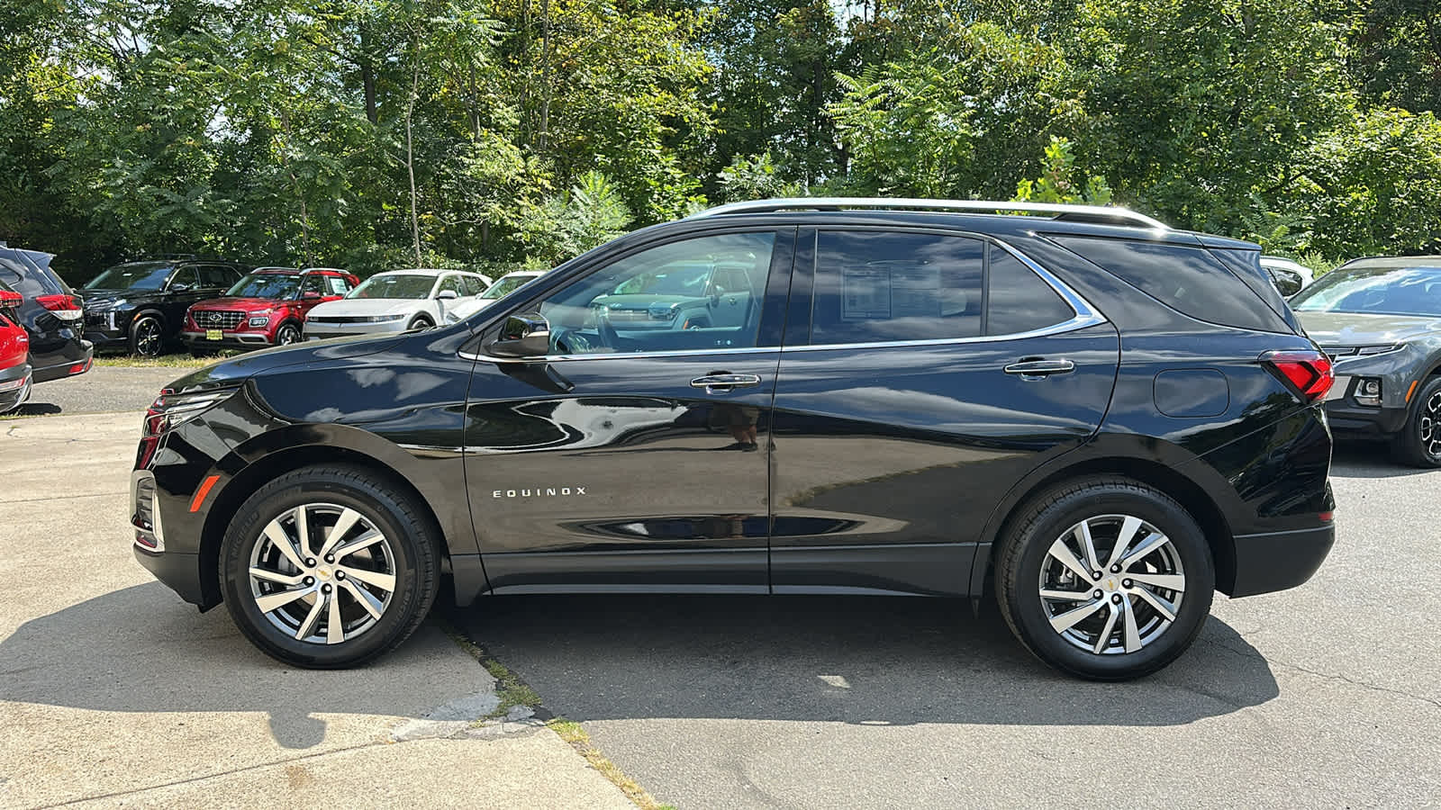 used 2022 Chevrolet Equinox car, priced at $25,809