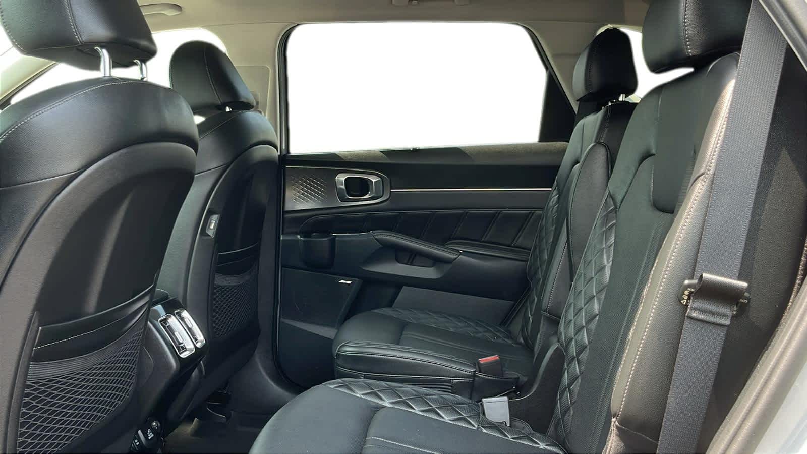 used 2023 Kia Sorento car, priced at $31,468
