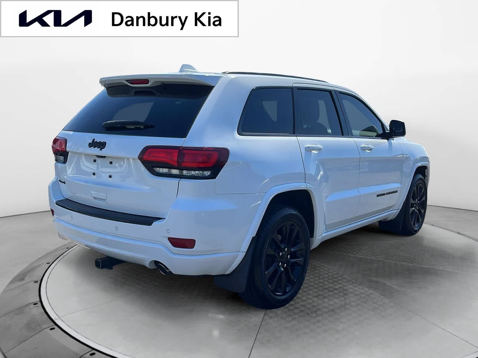 used 2017 Jeep Grand Cherokee car, priced at $20,972