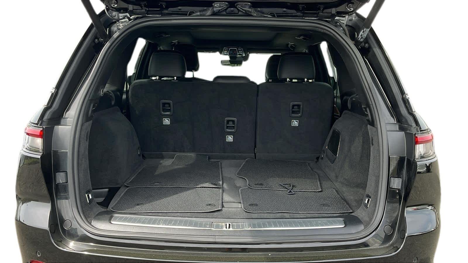 used 2022 Jeep Grand Cherokee car, priced at $48,493