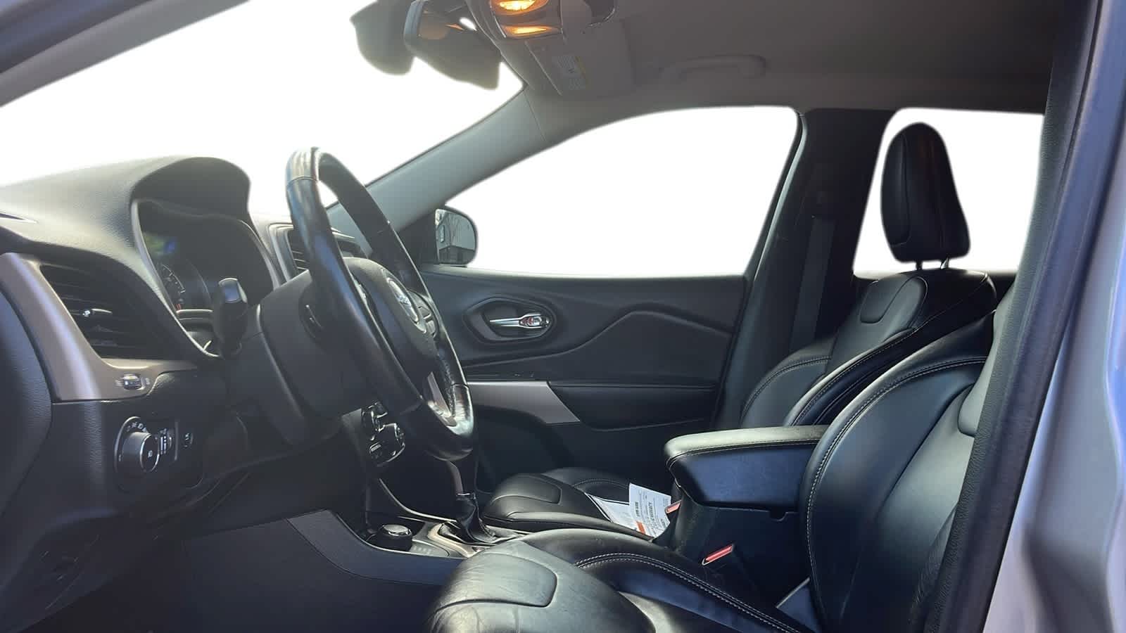 used 2018 Jeep Cherokee car, priced at $15,672