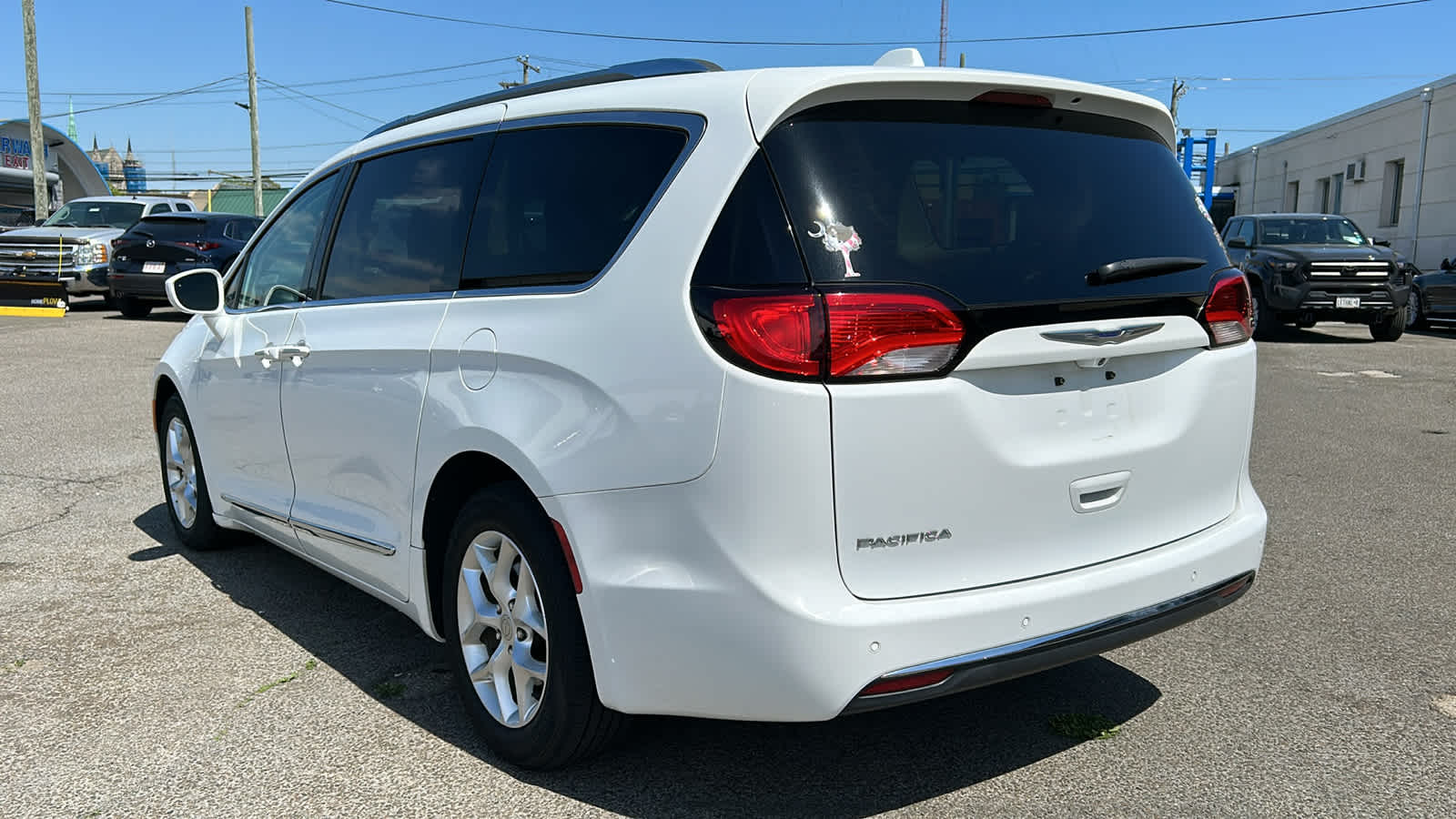 used 2020 Chrysler Pacifica car, priced at $19,509