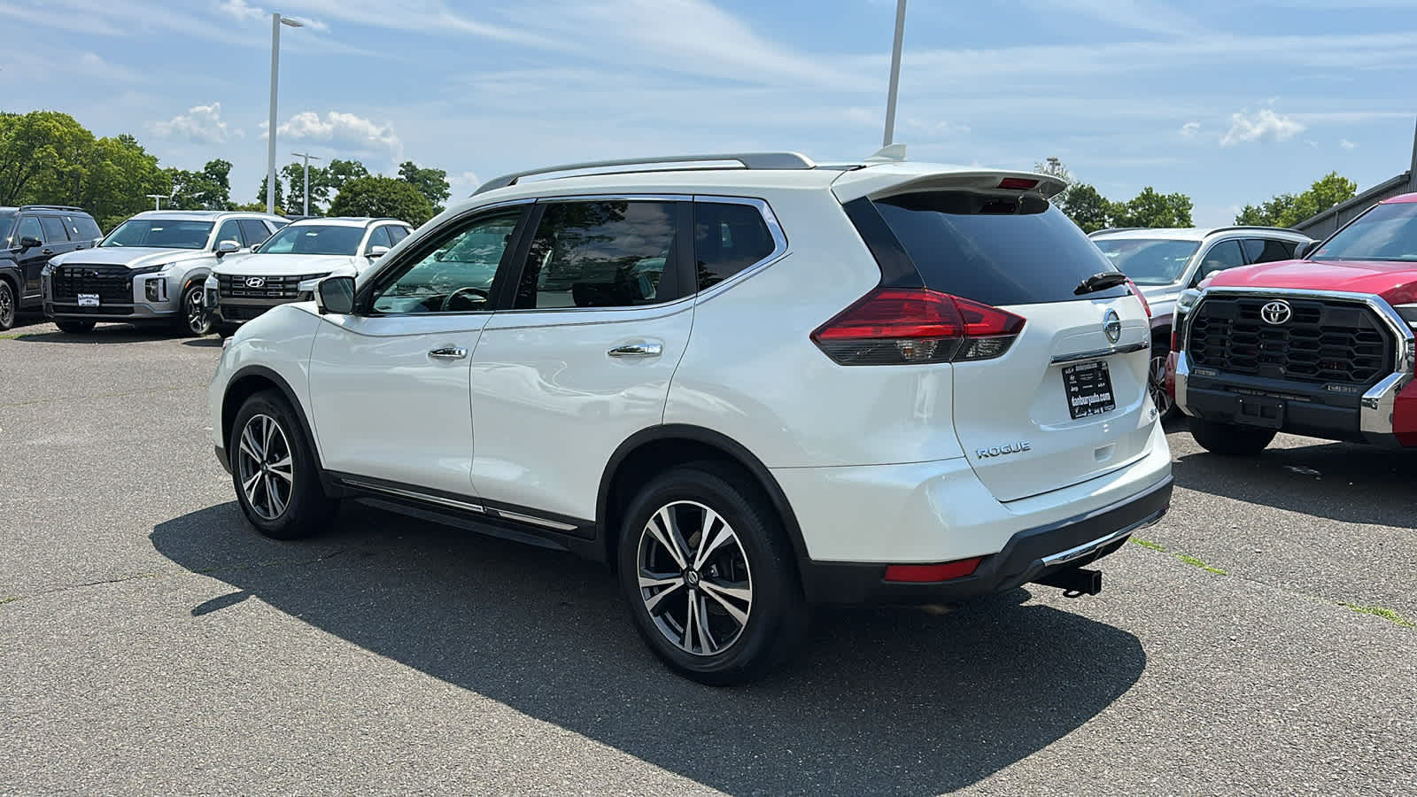 used 2017 Nissan Rogue car, priced at $16,507