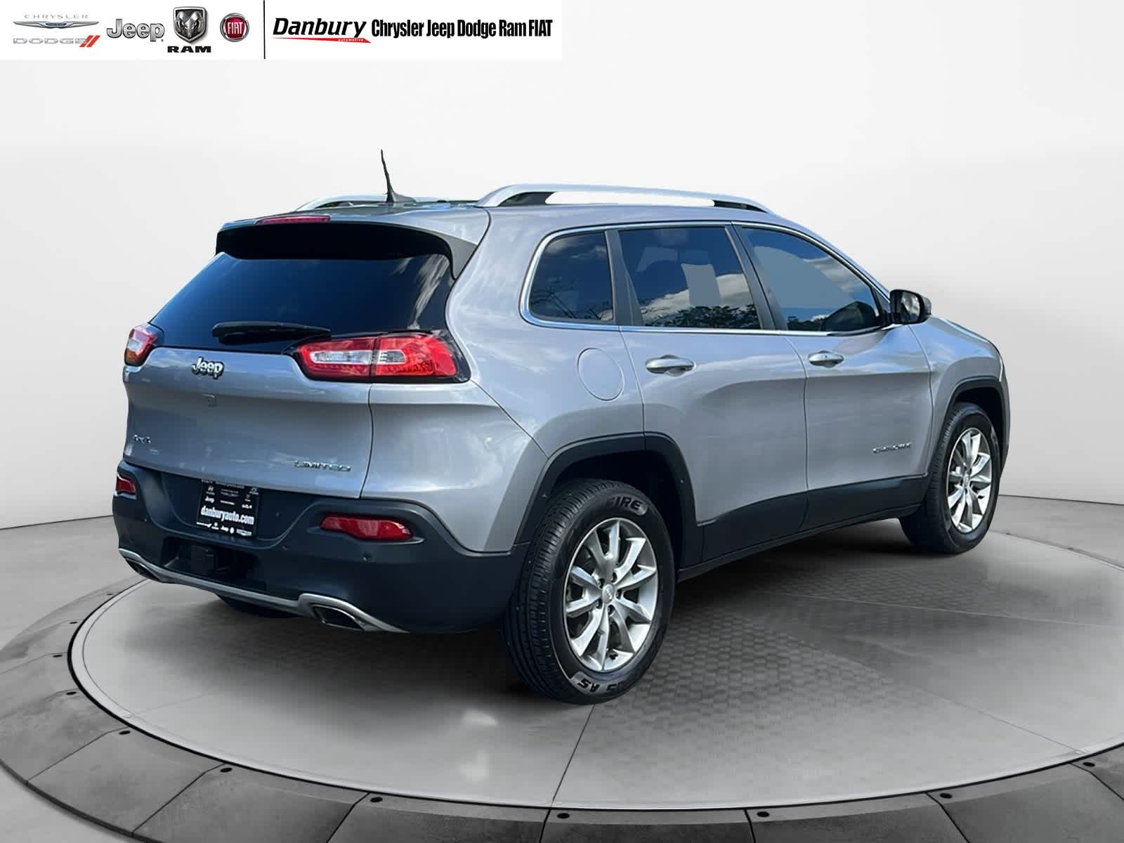 used 2018 Jeep Cherokee car, priced at $15,672