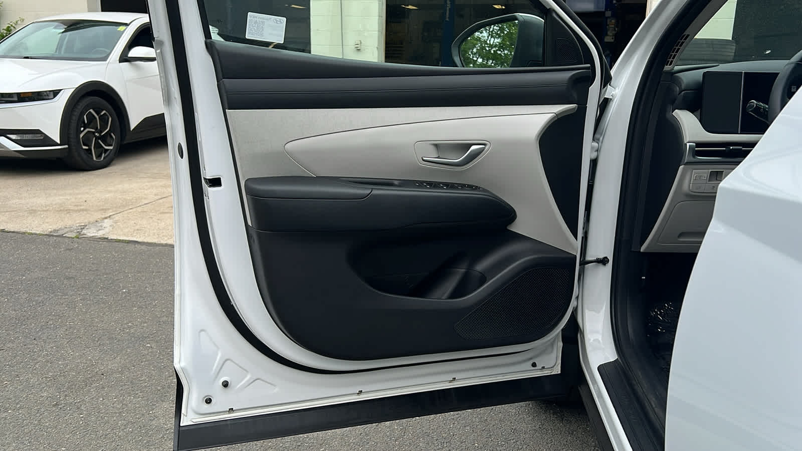 used 2025 Hyundai Tucson Hybrid car, priced at $36,802