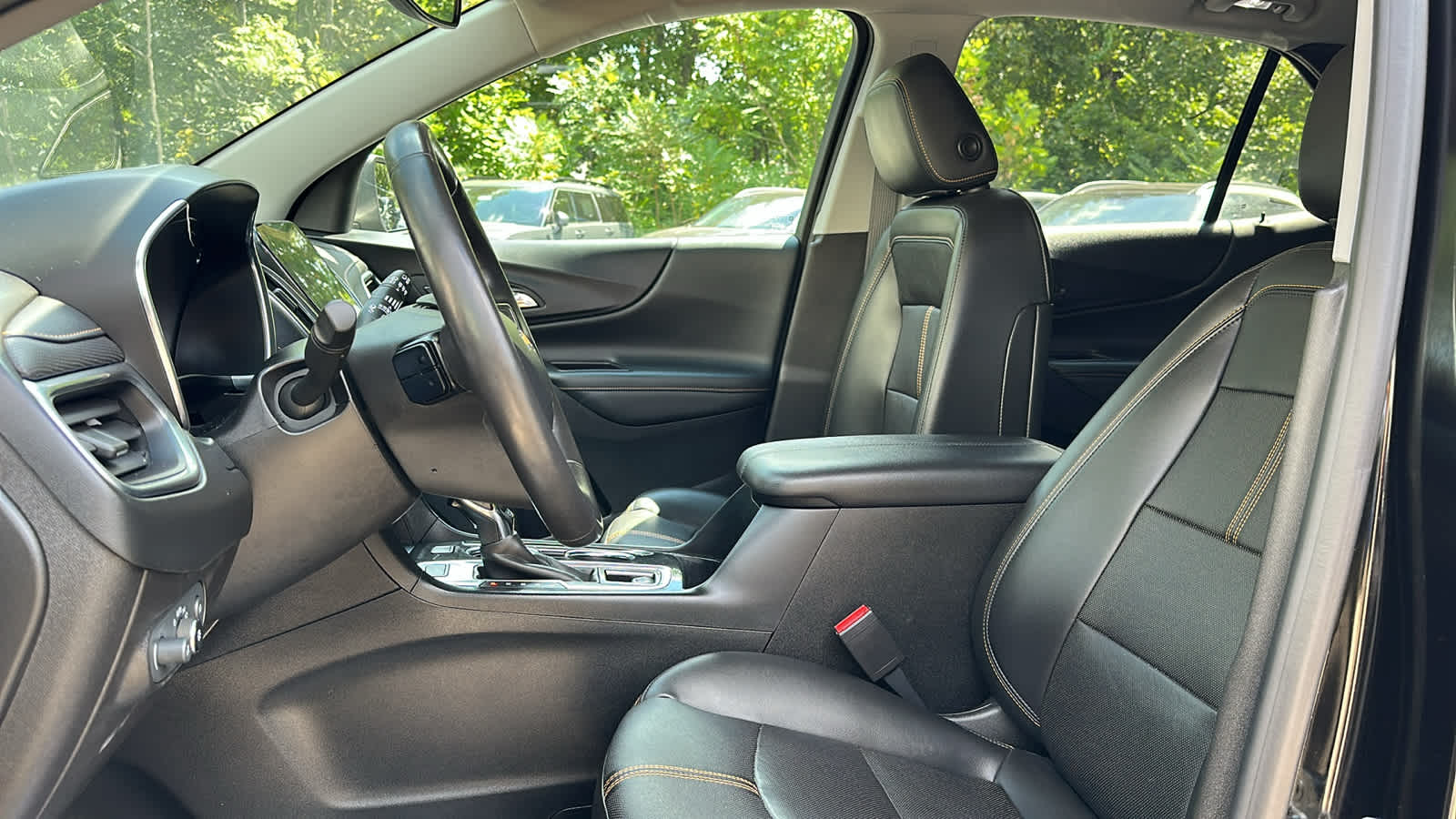 used 2022 Chevrolet Equinox car, priced at $25,809