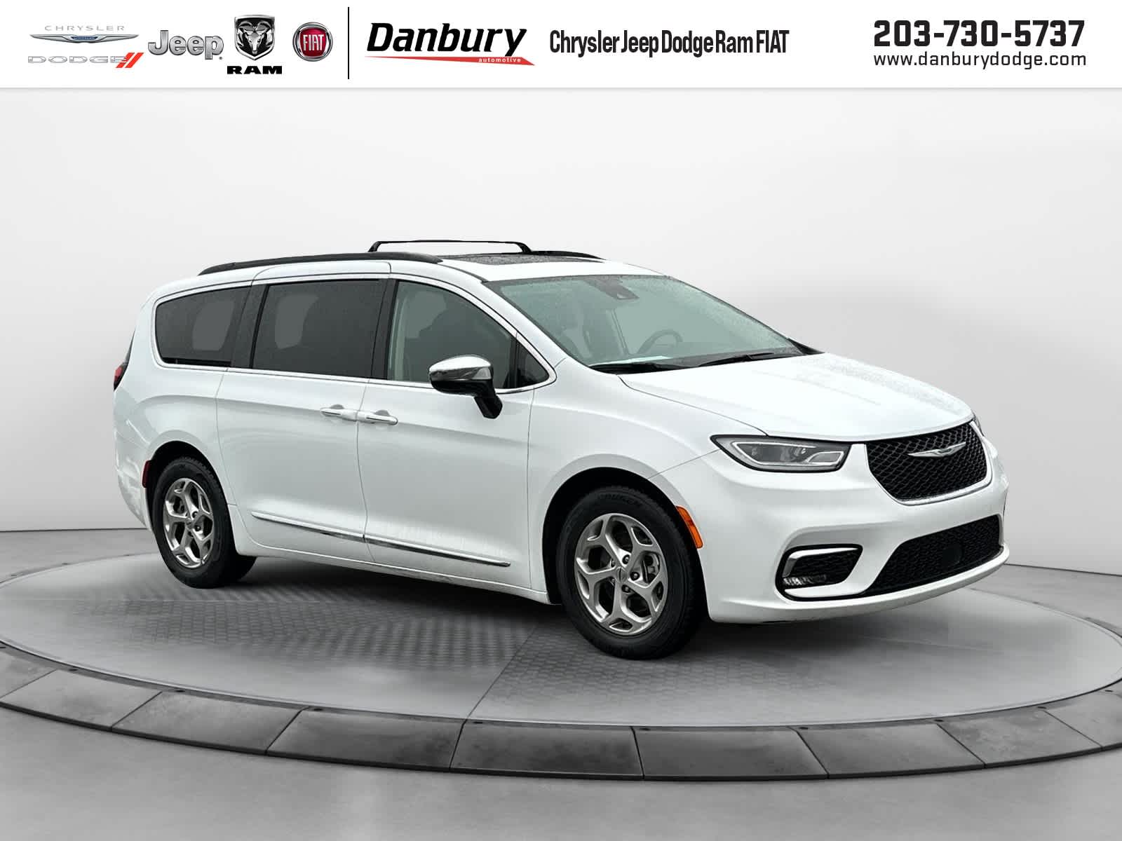 used 2023 Chrysler Pacifica car, priced at $29,598