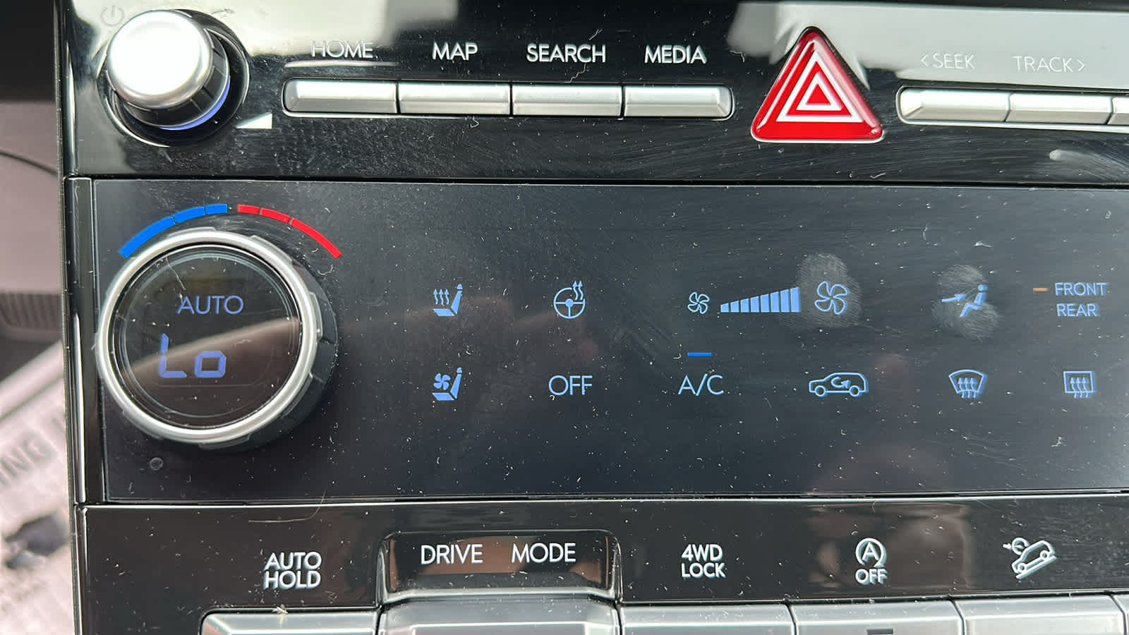 used 2024 Hyundai Santa Fe car, priced at $39,604