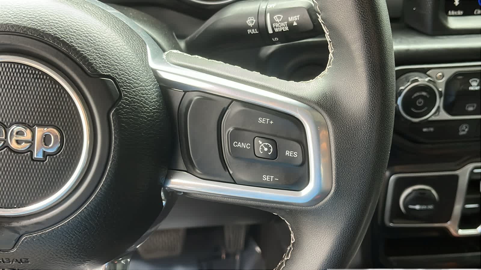 used 2023 Jeep Gladiator car, priced at $30,933