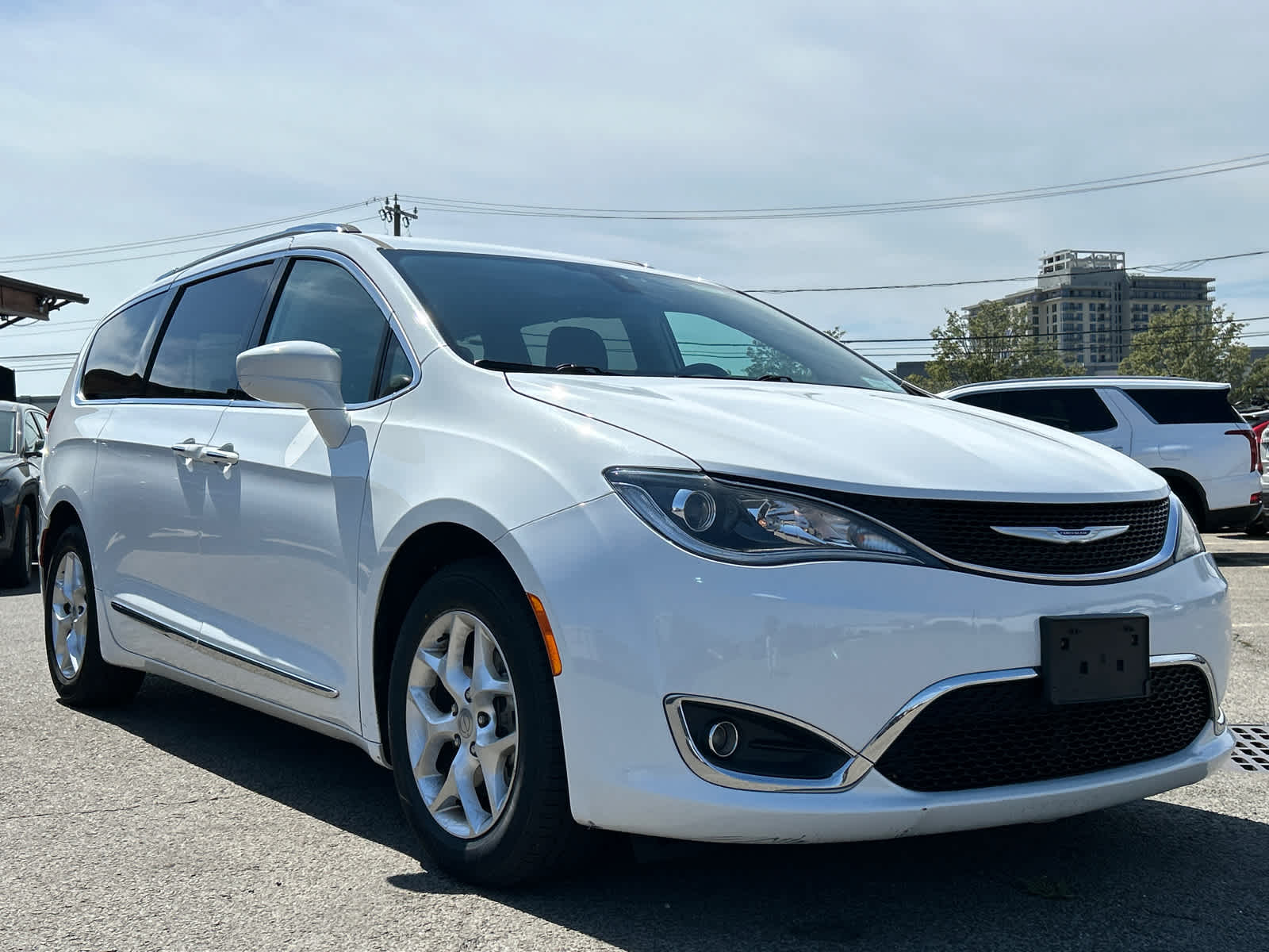 used 2020 Chrysler Pacifica car, priced at $19,509