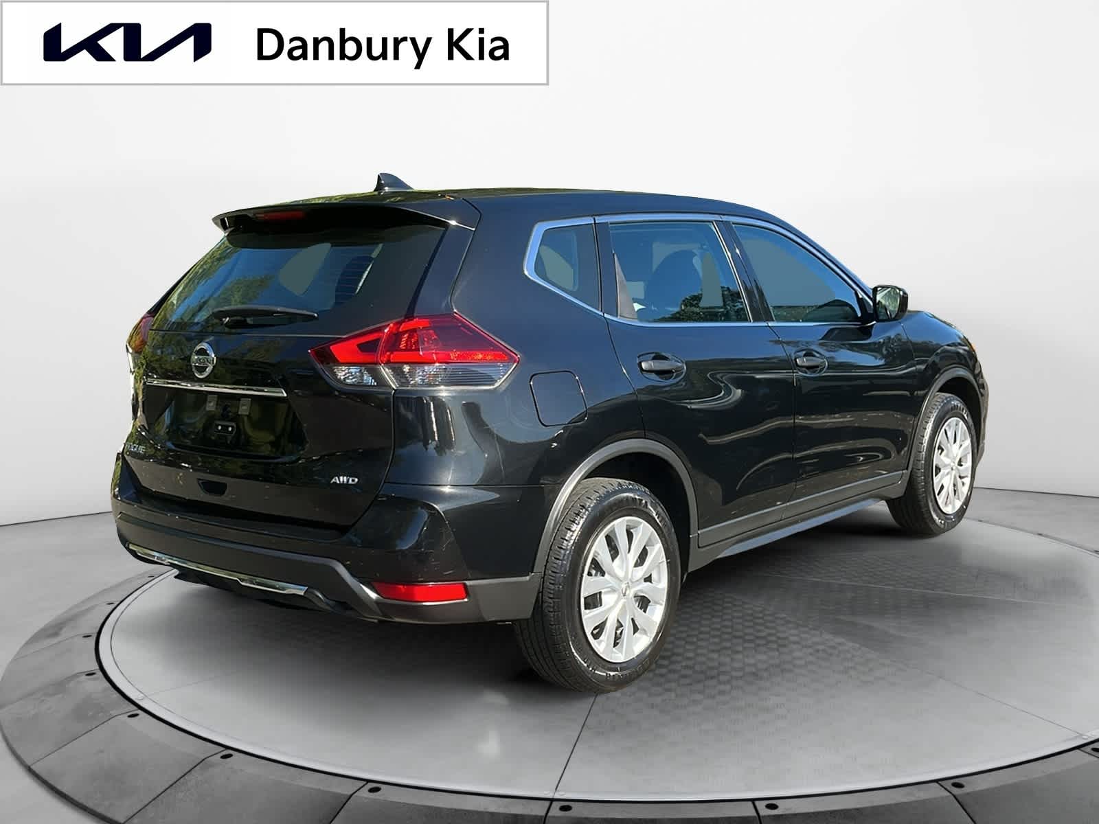 used 2018 Nissan Rogue car, priced at $13,496