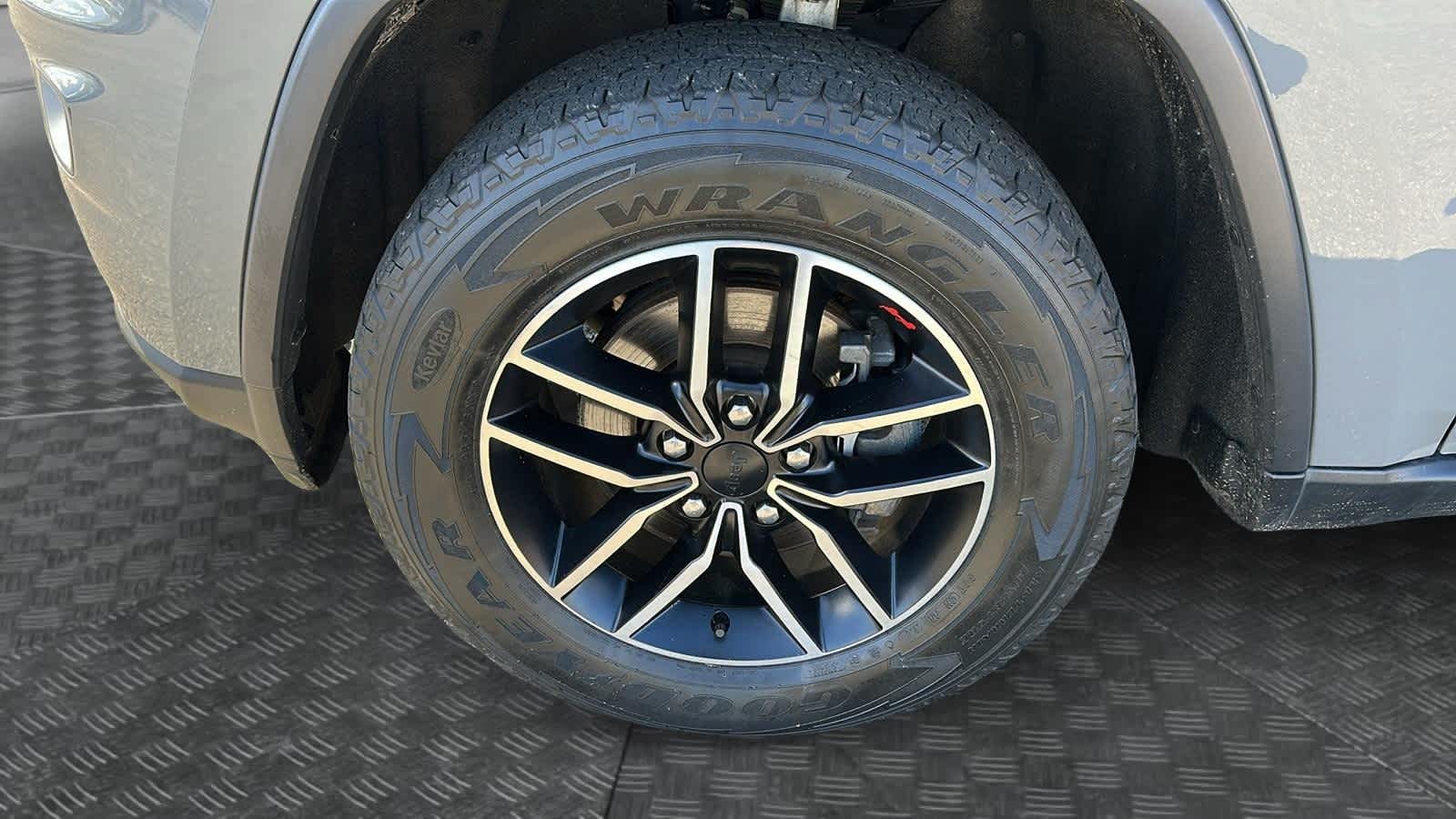 used 2020 Jeep Grand Cherokee car, priced at $29,940