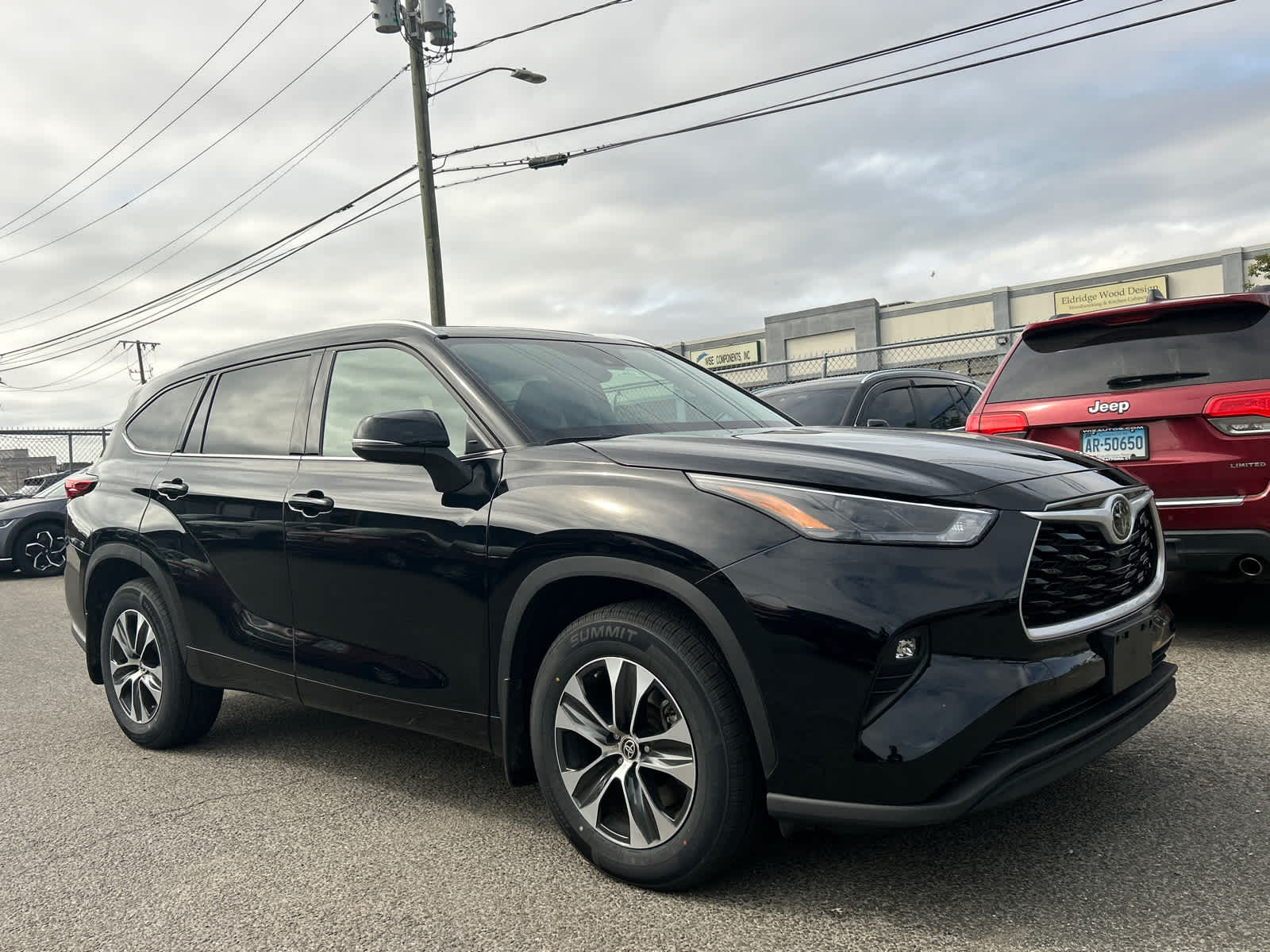 used 2022 Toyota Highlander car, priced at $38,909