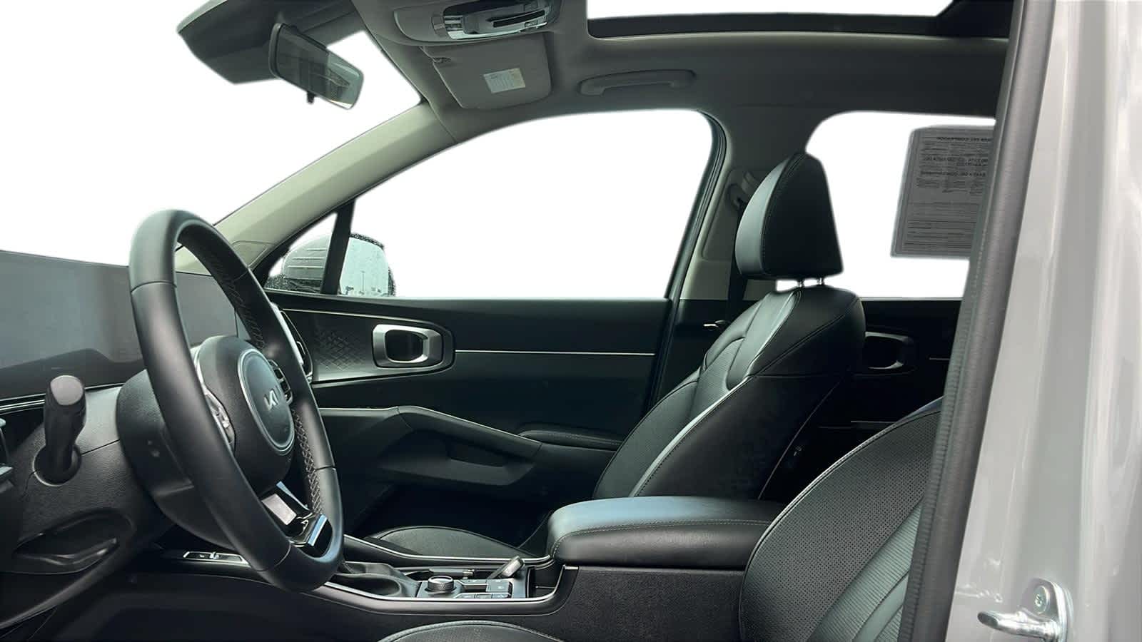 used 2024 Kia Sorento car, priced at $34,440