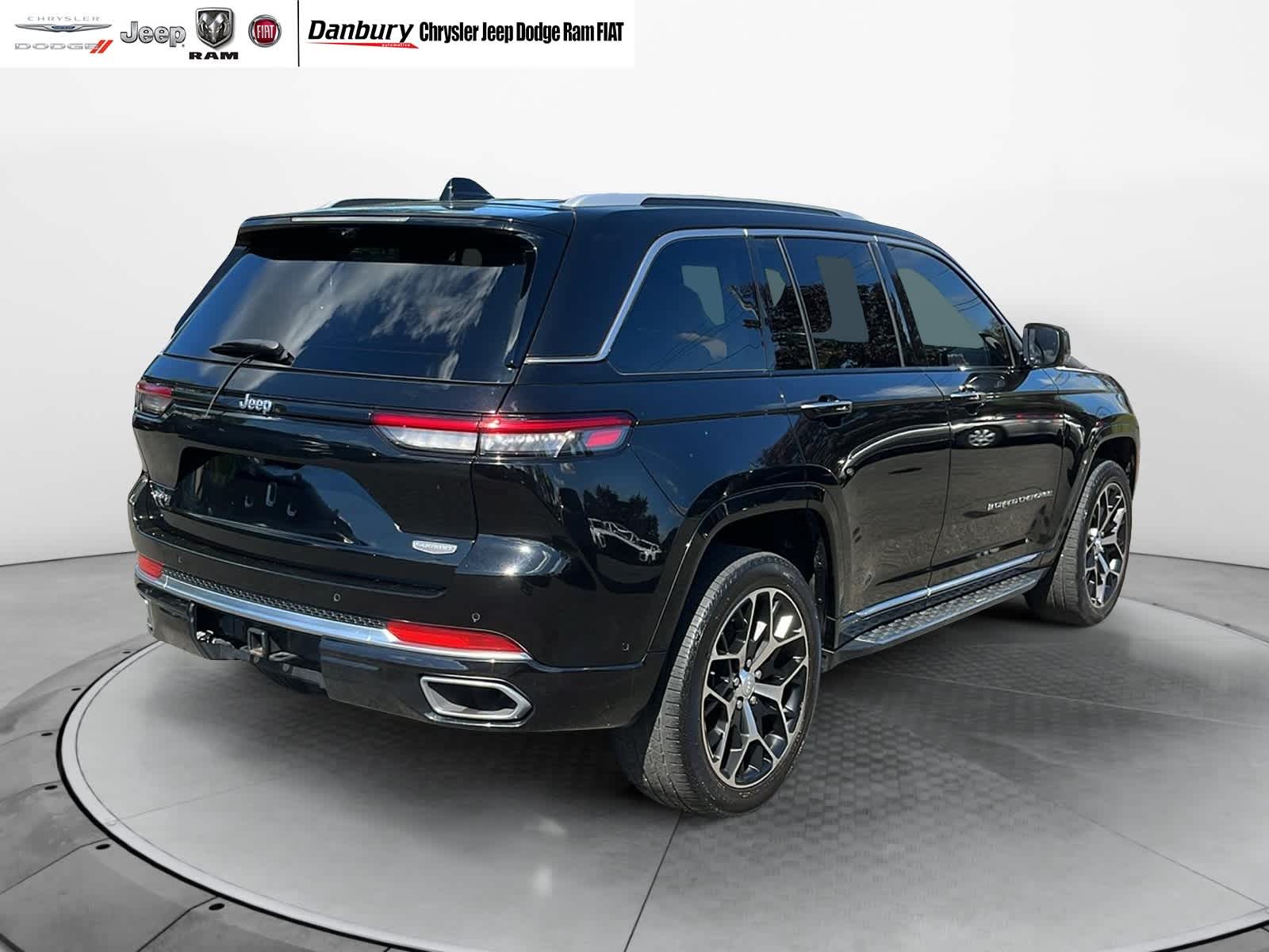 used 2022 Jeep Grand Cherokee car, priced at $43,503