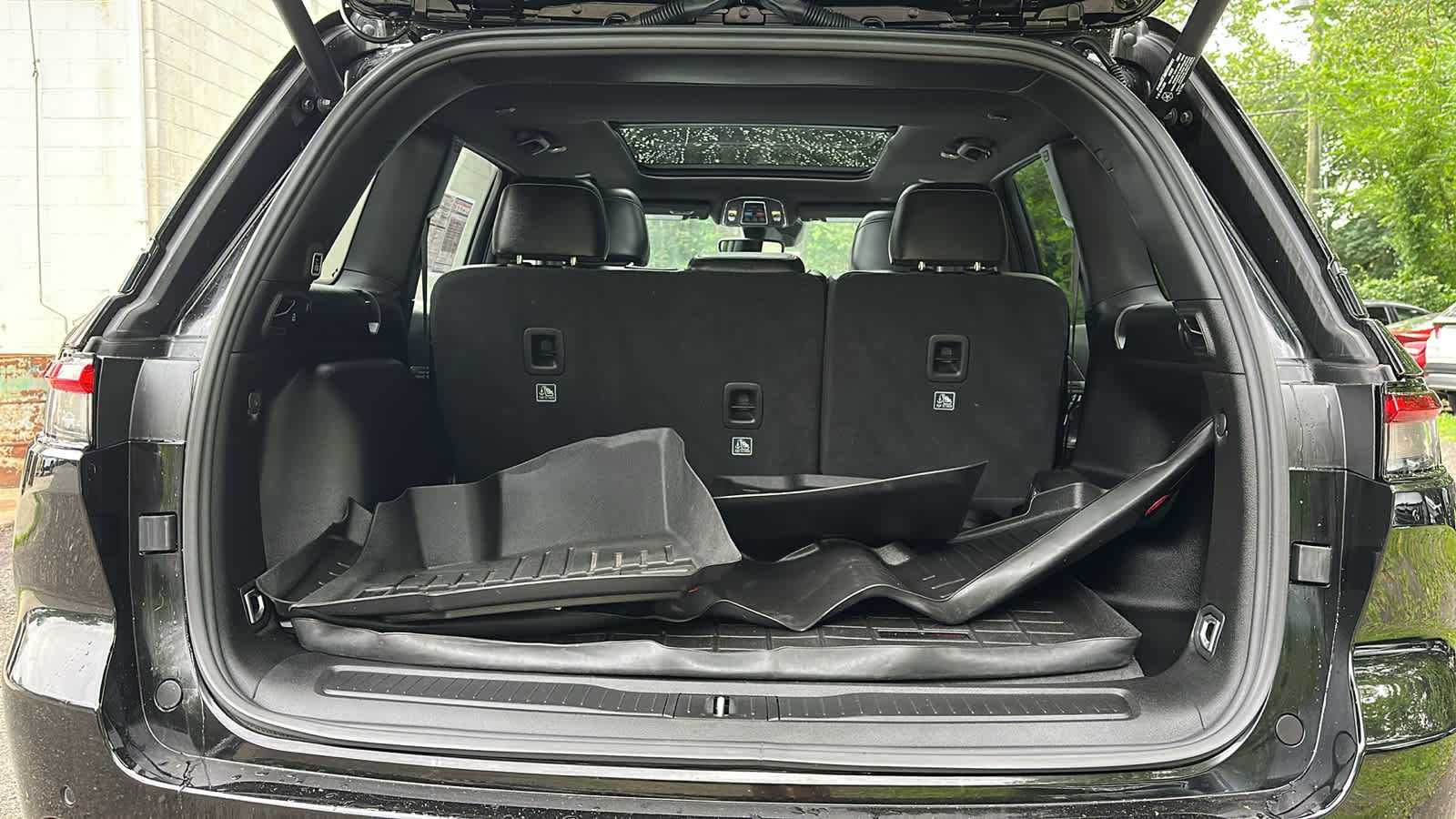 used 2024 Jeep Grand Cherokee car, priced at $38,807