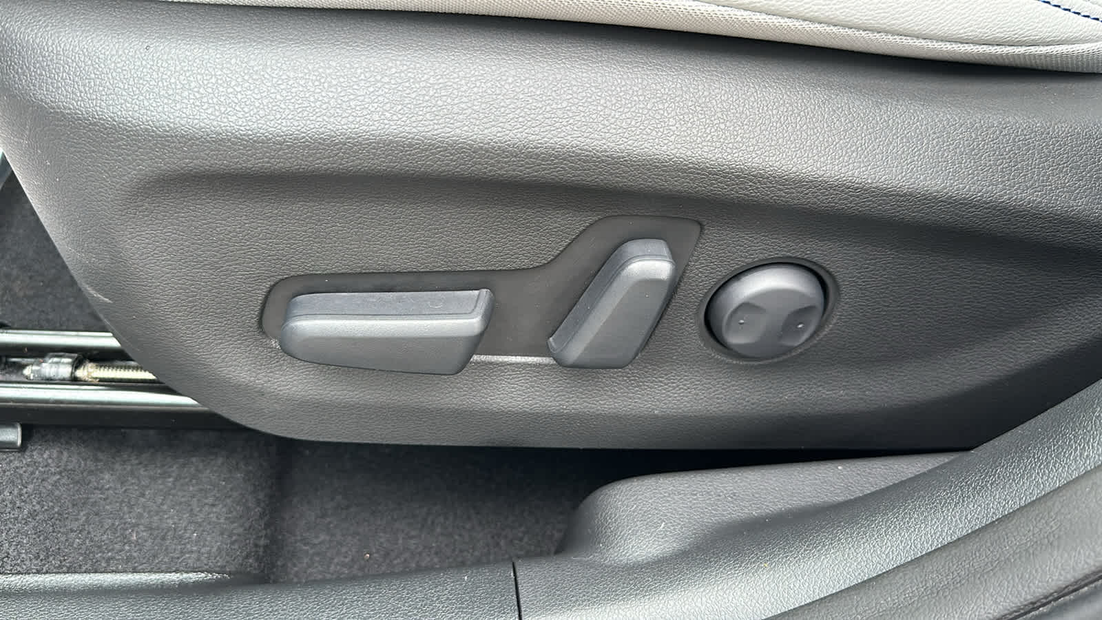 used 2022 Hyundai Kona Electric car, priced at $22,209