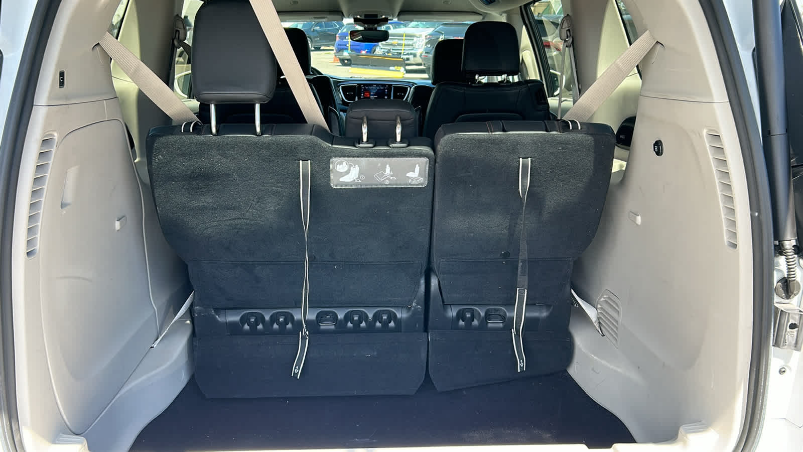 used 2020 Chrysler Pacifica car, priced at $19,509
