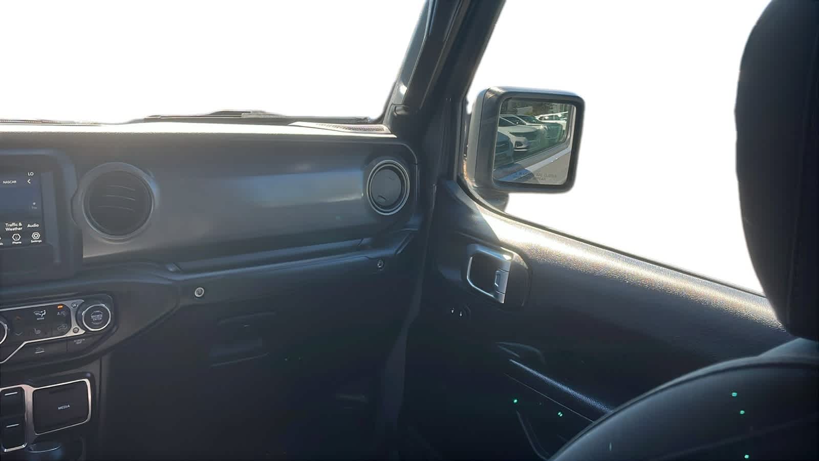 used 2022 Jeep Gladiator car, priced at $35,682