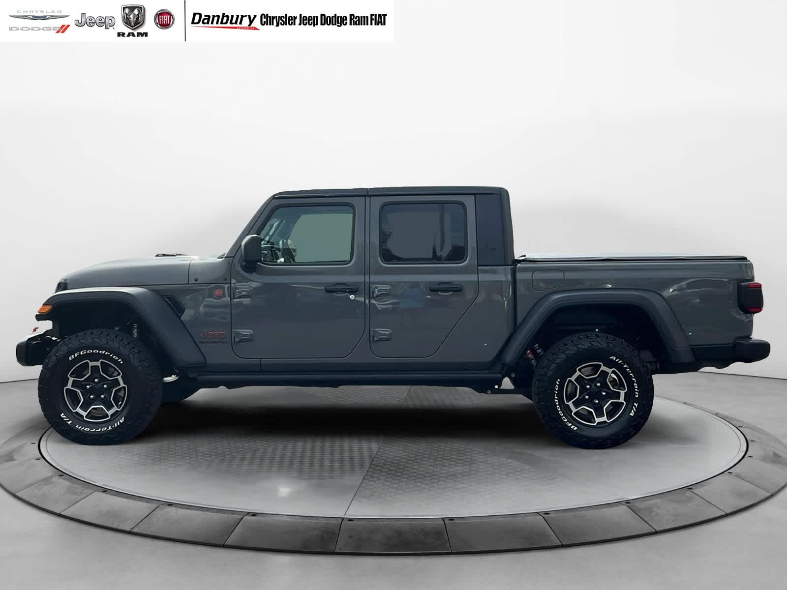 used 2021 Jeep Gladiator car, priced at $38,674