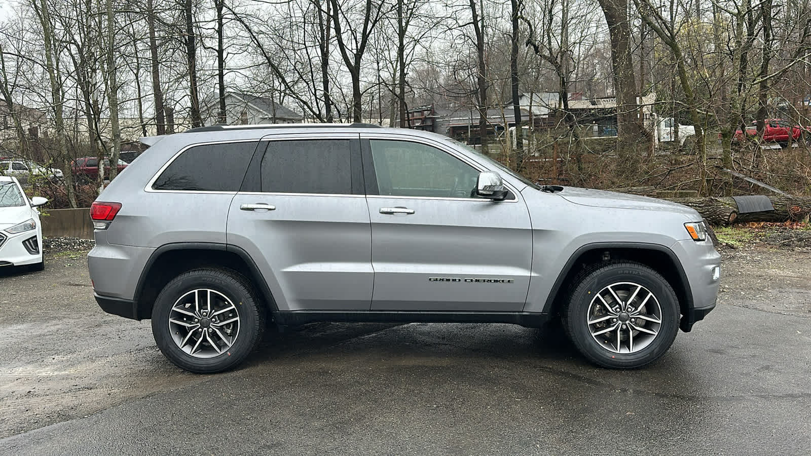 used 2021 Jeep Grand Cherokee car, priced at $28,544