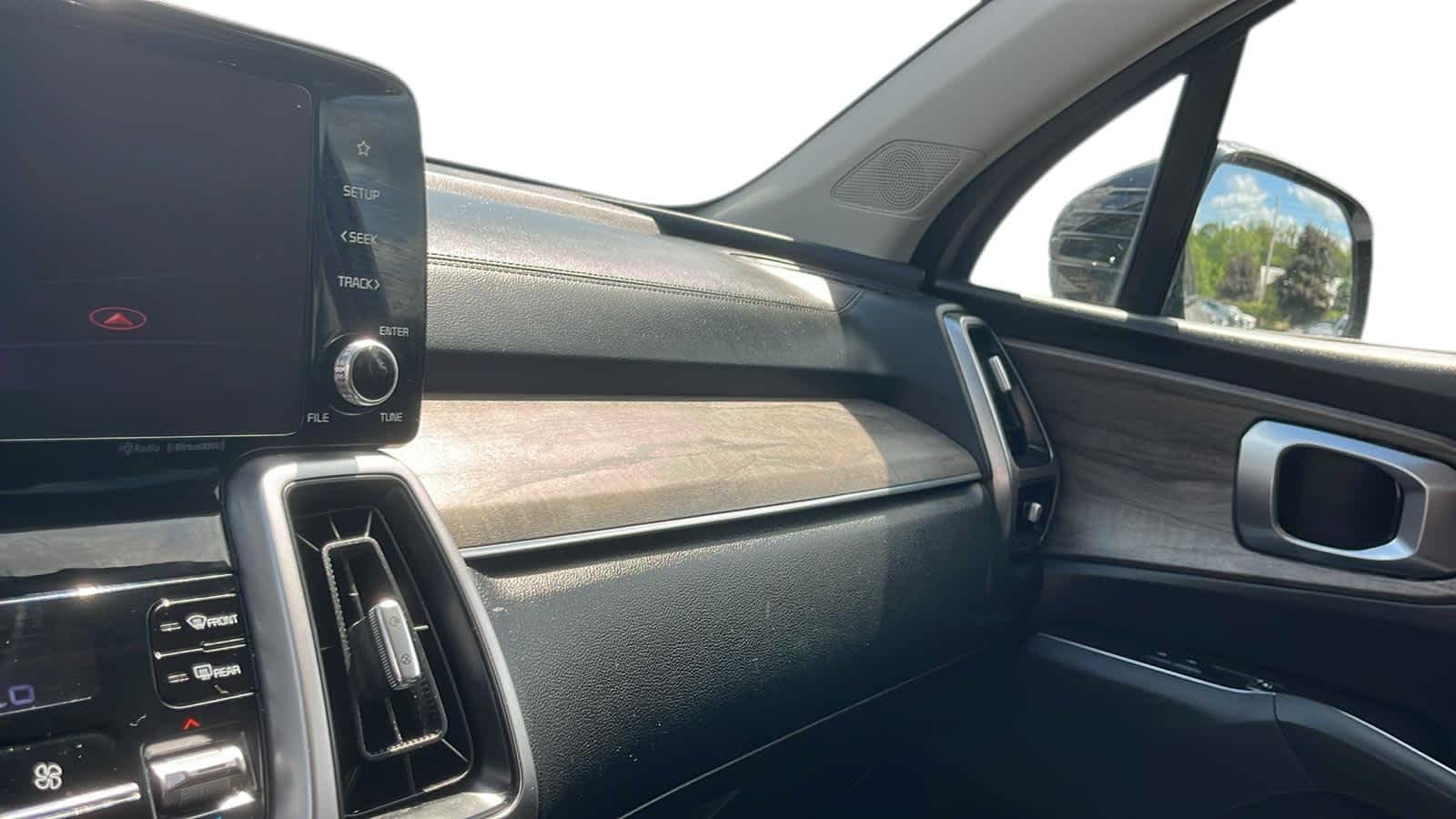 used 2022 Kia Sorento car, priced at $29,827