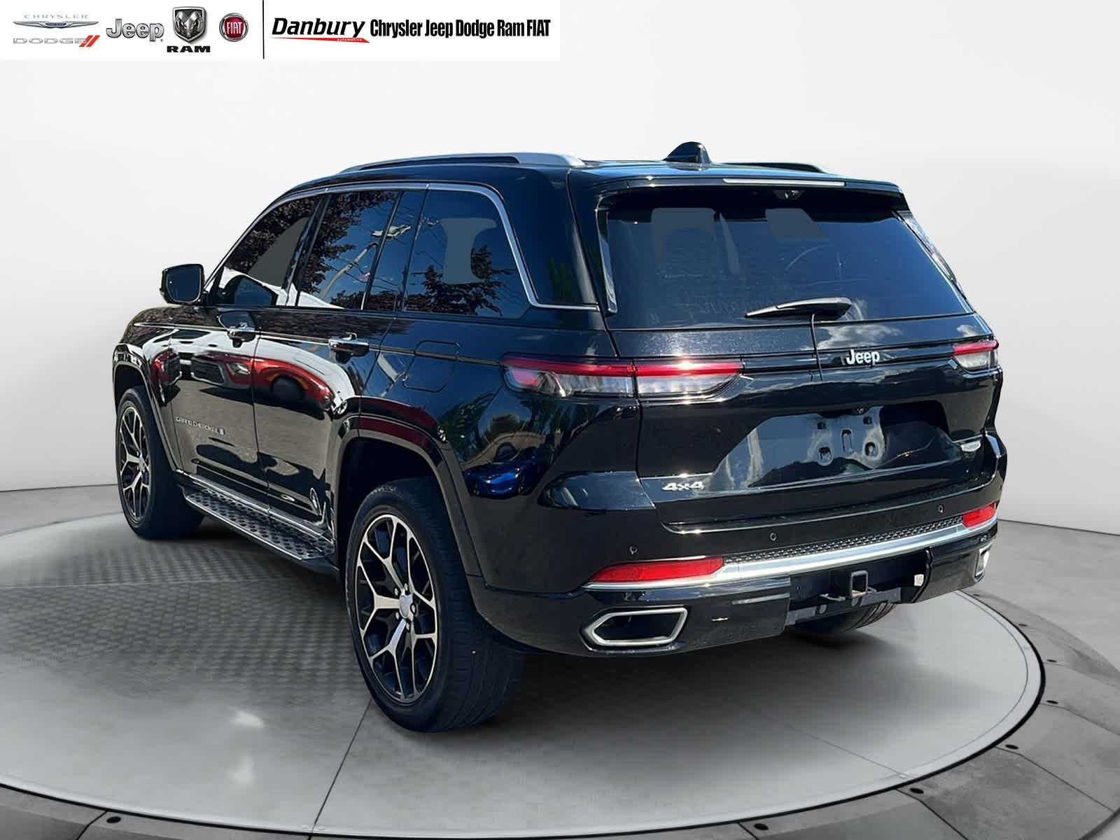 used 2022 Jeep Grand Cherokee car, priced at $43,503