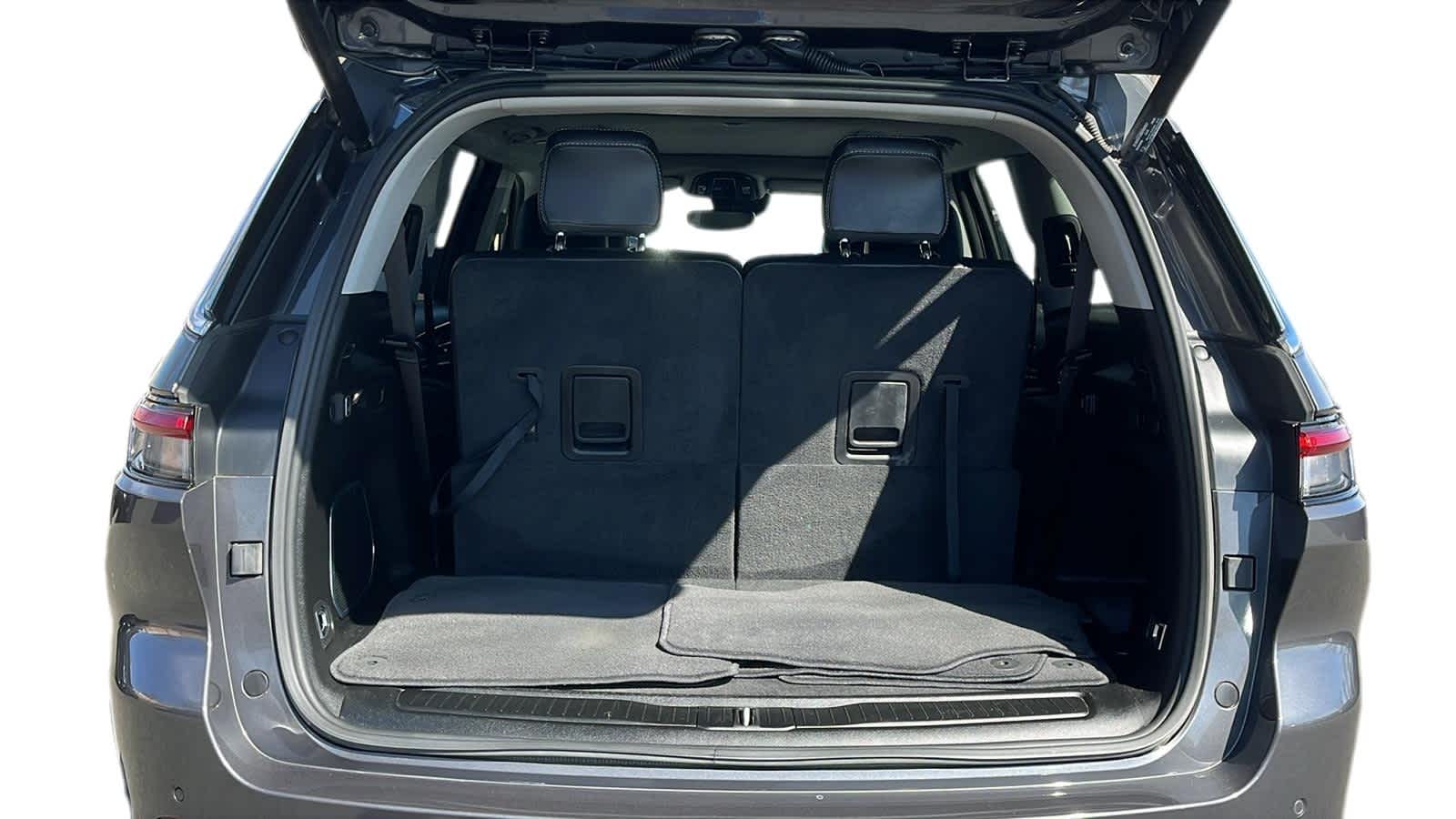 used 2022 Jeep Grand Cherokee L car, priced at $33,780