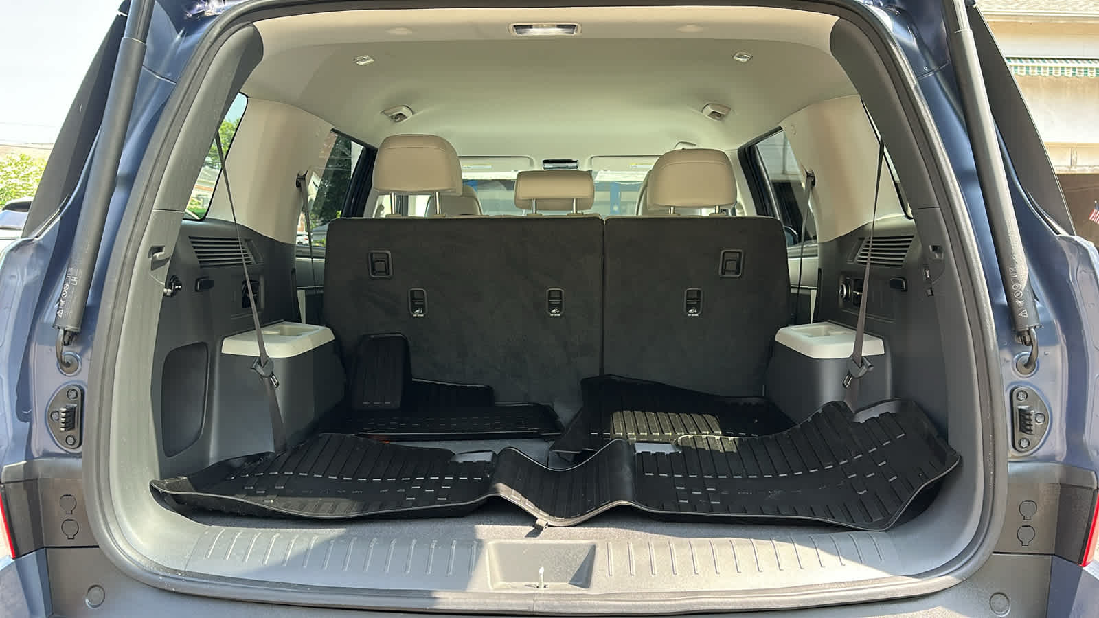 used 2025 Hyundai Santa Fe car, priced at $36,904